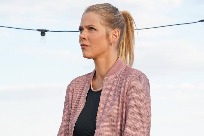 Lily Cowles on Roswell New Mexico season 2, episode 3, Good Mother