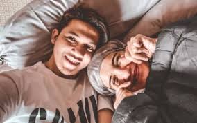 Sebab irwansyah dan zaskia sungkar sudah berusaha mendapatkan keturunan sejak 10 tahun. Belum Melahirkan Zaskia Sungkar Sudah Berandai Andai Perubahan Sikap Irwansyah