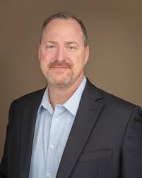 Bruce Macbeth's Instagram, Twitter & Facebook