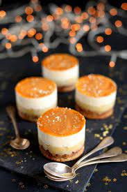 Un beau dessert à l'assiette facile à préparer, qui peut être préparé quelques jours avant et être sorti du congélateur au dernier moment ! 1001 Idees Comment Presenter Un Assiette Dessert Individuel