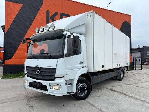 Mercedes Benz 1528-2005 Cab & Chassis Truck