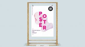 Esposizione Di Poster Con Cornice In Legno Psd Mockup Cornici Mockup Cornici Per Poster