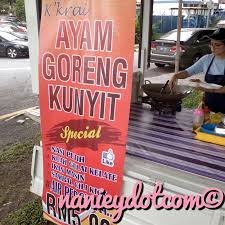 Pada prinsipnya nasi goreng sendiri terbuat dari nasi yang dicampur. Nasi Ayam Goreng Kunyit Tepi Menara Tm Bangsar Nanieybarnieylurviey