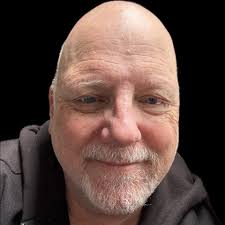 Did anyone else live in Robie and Cunard around 1985?