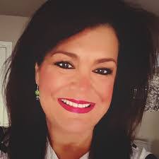 Elisa Boyce's Instagram, Twitter & Facebook