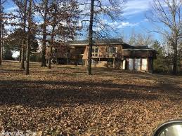 Home has 3 bedrooms, 3 baths, kitchen with a breakfast bar, 2 gas log fireplaces, lower level family room with a pool table included, rear deck, boat dock and g. Pin On Arkansas Ozarks