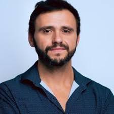 Nicholas Canavan's Instagram, Twitter & Facebook