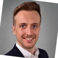 Julian Hess's Instagram, Twitter & Facebook