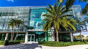 It has a total undergraduate enrollment of 2,422, its setting is suburban, and the campus size is 123 acres. Lynn University Recognized In The Lynn University