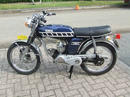 Yamaha Fs1 Bromfiets Brommers Meisje Motorfiets