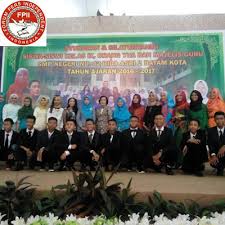 Pada postingan ini, penentuan peringkat terbaik menggunakan hasil ujian nasional smp/mts tahun 2019 sebagai acuan. Smp Negeri 42 Mengadakan Syukuran Dan Silahturahmi Bersama Wali Murid Di Asrama Haji Batam Centre Bakinupdate Com