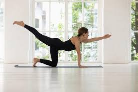 10 neue übungen auf dich zu. Pilates Ubungen Heilpraxis