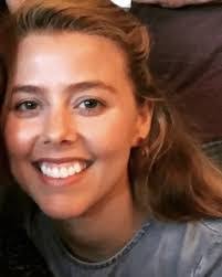 Elizabeth Aiello's Instagram, Twitter & Facebook