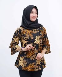 Salah satunya adalah irna berhasil memodifikasi kebaya model kutu baru menjadi sebuah gaun panjang. Desain Baju Batik Wanita Modern Terbaru Di 12 Baju Atasan Desain Baju Batik Modis Hijab Diary Hijaber