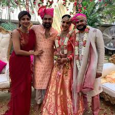 Written by nikita dalvi 673111 reads mumbai. Shilpa Shetty Kundra S Sisters In Law Leave Her Teary Eyed When They Reveal How Proud They Re Of Her