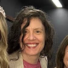 Amy Hemmelgarn's Instagram, Twitter & Facebook