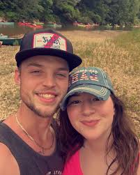 Courtney Farmer (@courtney.farmer_) • Instagram photos and videos