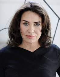 Der gebürtige berliner ist der sohn des österreichischen schauspielers peter simonischek und der schweizer schauspielerin charlotte schwab. Who Is Peter Simonischek Dating Peter Simonischek Girlfriend Wife