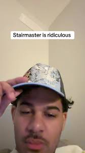 Raven Woods (@raee.woods)