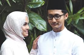 Sirkhan & rinkarnaen siapakah yang bakal. Elfira Loy Sufian Suhaimi Kahwin Tahun Depan Berita Viral