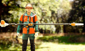 The stihl ht 101 weights 7.4 kg with the pole pruner making it portable and easy to handle. Pole Pruners Stihl