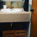 toto実験用シンク sk7を使った造作洗面台 lohas studio ロハススタジオ 実験用シンク 造作 洗面台 リビング 洗面台