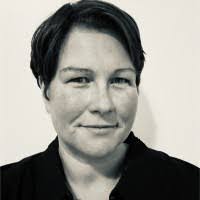 Stephanie Neubert's Instagram, Twitter & Facebook