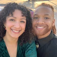 Can vampires taste food in the Twilight series?