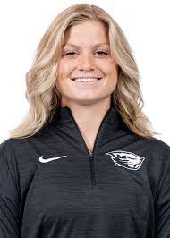 Ella Knott's Instagram, Twitter & Facebook