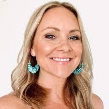 Danielle Easterwood's Instagram, Twitter & Facebook