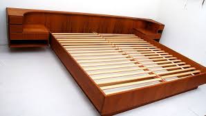 Mid century modern headboard is a perfect feature to a platform bed with beauty, elegance and comfort at high values. Pin By Catherine Smith On Bs House Mid Century Modern Platform Beds Modern Platform Bed Danish Modern