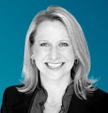 Kristen Lomas's Instagram, Twitter & Facebook