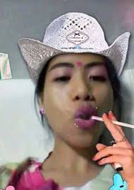 I-834 {I-365 ((Sea Monster x Wolfman) x Buddy's Vampire Lady) one of the  best 2022 maiden year faces Pictures are seedling I-834, pod parent I-365,  pollen parent Buddy's Vampire Lady Buddy Hall's