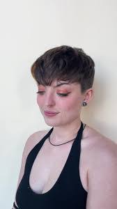 Jessica Loomis's Instagram, Twitter & Facebook