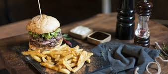 Izmir Mekan Rehberi Burger Gurme Gourmet Foodphotography Foodphotographytips Food Travel Foodblogger Gida Diyet Yemek Fotografciligi