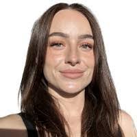 Lesa Dyer's Instagram, Twitter & Facebook