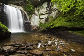 Looking glass falls is a waterfall in western north carolina, located near brevard. Top Waterfall Hikes Around Brevard Nc Pilot Cove Pisgah Forest Nc