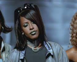 Aaliyah aaliyahremix singing acoustic timbaland. Aaliyah Are You That Somebody Makeup Look Aaliyah You Make Me Wanna Wear Late 90s Makeup Into The Gloss 90s Hairstyles Aaliyah Aaliyah Style