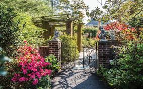 After comprehensively covering rooftops and roof decks in dc, barred in dc has now turned to waterfront patio bar. Float Through Clouds Of Color At Hillwood S Lush Gardens In Washington D C Galerie