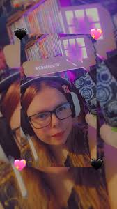 🍓 https://www.twitch.tv/scribbleberries 🍓 ITS MY MF BIRTHDAYYY! 🎉 Come  join me as I get my ass HANDED to me in some COD! Unfortunately noooo mic  because I can't find mine, if I