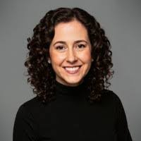 Elizabeth Lowden's Instagram, Twitter & Facebook