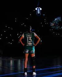 Stine bredal oftedal (born 25 september 1991) is a norwegian handball player. Stine Bredal Oftedal Facebook