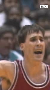 Michael Jordan learns to trust his teammates and passes to John Paxson  🏀🔥, Double tap ❤️ and share this with someone who needs to see this!  Follow @bckim90 for more content like this, #greatness ...