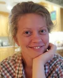 Elizabeth Strand's Instagram, Twitter & Facebook