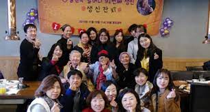 더불어민주당 윤미향 의원이 지인들과 식사 자리에서 와인잔을 치켜든 사진을 소셜미디어에 공개했다 여론의 빈축을 샀다. ìœ¤ë¯¸í–¥ ì™€ì¸íŒŒí‹° ê¸¸ í• ë¨¸ë‹ˆ ìƒì¼ì¸ê°€ ë³¸ì¸ ìƒì¼ì¸ê°€ ë‰´ìŠ¤ ë™ì•„ë‹·ì»´