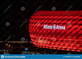 На референдум был вынесен вопрос о том, нужно ли в мюнхене. Arena Allianz Futbolnogo Stadiona V Anglijskoj Arene Soyuznichestva V Myunhene Fc Bayern Munich Komandy Vecherom V Krasnyh Cvetah Redakcionnoe Fotografiya Izobrazhenie Naschityvayushej 142444712