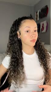 A simple wet look 💧🤍 , -, -, -, -, -, -, -, -, #curlyhair #curly  #curlyhairstyles #curlygirl #curlyhairdontcare #curlycommunity  #curlybeauties #curlynaturalhair #curlygirls #curlyhaired ...