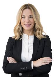 Uma data que o rosto da sic f ez questão de assinalar nas redes sociais com uma declaração de amor e uma fotografia romântica. Sofia Barata Of Counsel People Vieira De Almeida Law Firm Lisbon