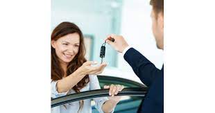 Primele criterii pentru noul program „prima maşină sunt perioada de creditare de maximum şapte ani și avansul cuprins între 5 şi 7% din valoarea autoturismului nou. Prima Masina