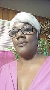 Linda Cage's Instagram, Twitter & Facebook